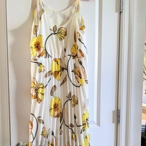 A New Day Floral Pleated Midi dress. Size XL.